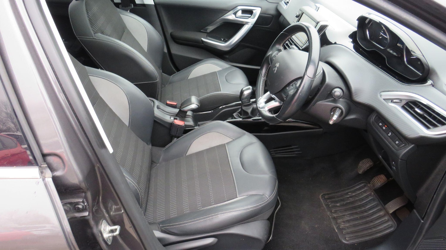 Used Peugeot 2008 for sale - 77166644: Photo 10