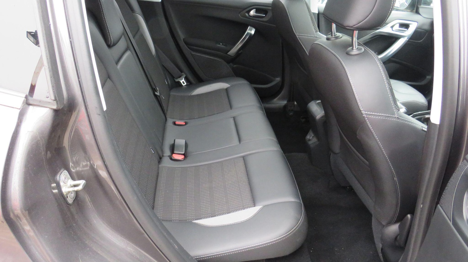 Used Peugeot 2008 for sale - 77166644: Photo 13