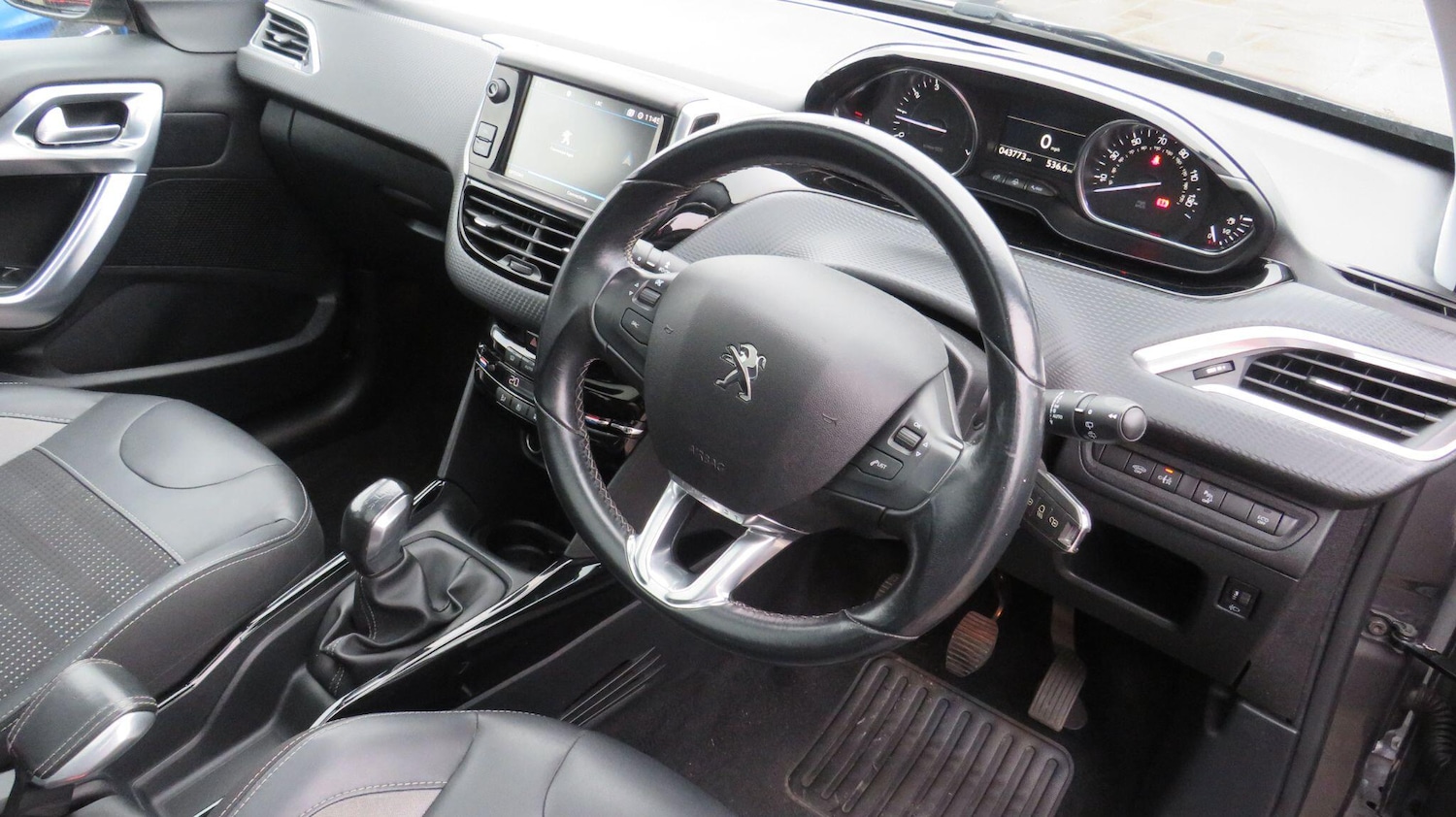 Used Peugeot 2008 for sale - 77166644: Photo 3