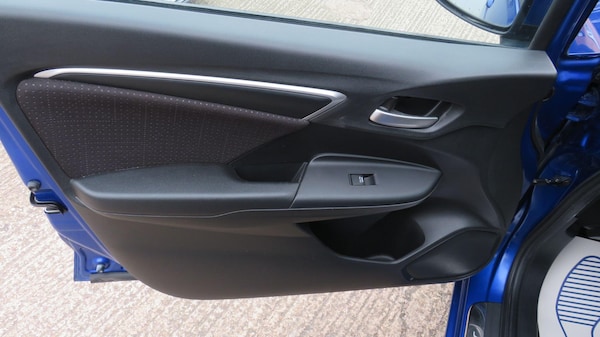 Used Honda Jazz 2016 for sale - 76314983: Photo 17