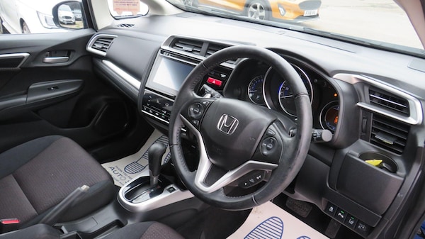 Used Honda Jazz 2016 for sale - 76314983: Photo 3
