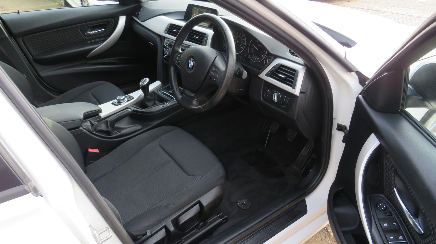 Used BMW 3 Series 2017 for sale - 76512494: Photo 10