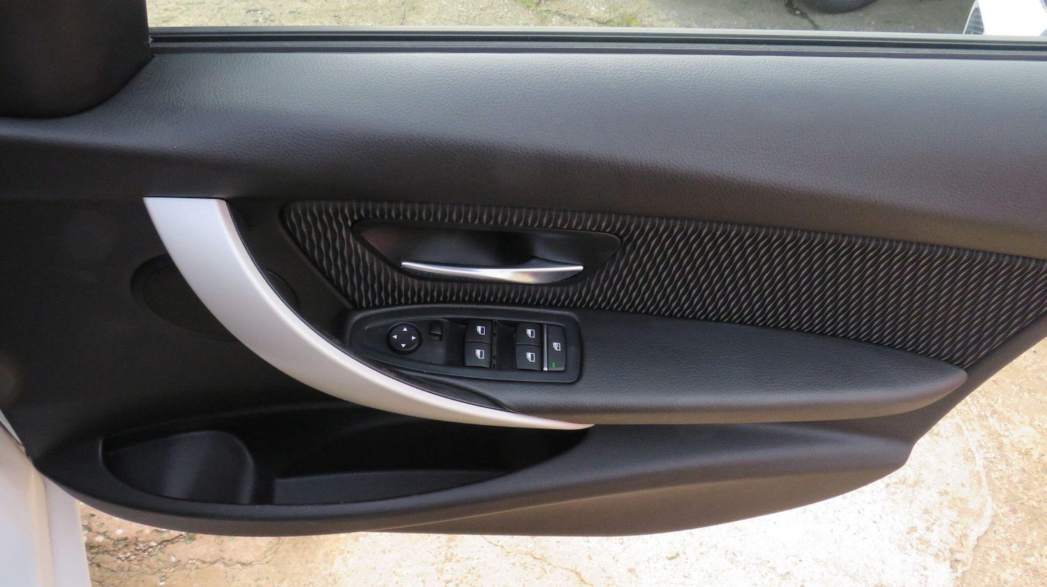 Used BMW 3 Series 2017 for sale - 76512494: Photo 12