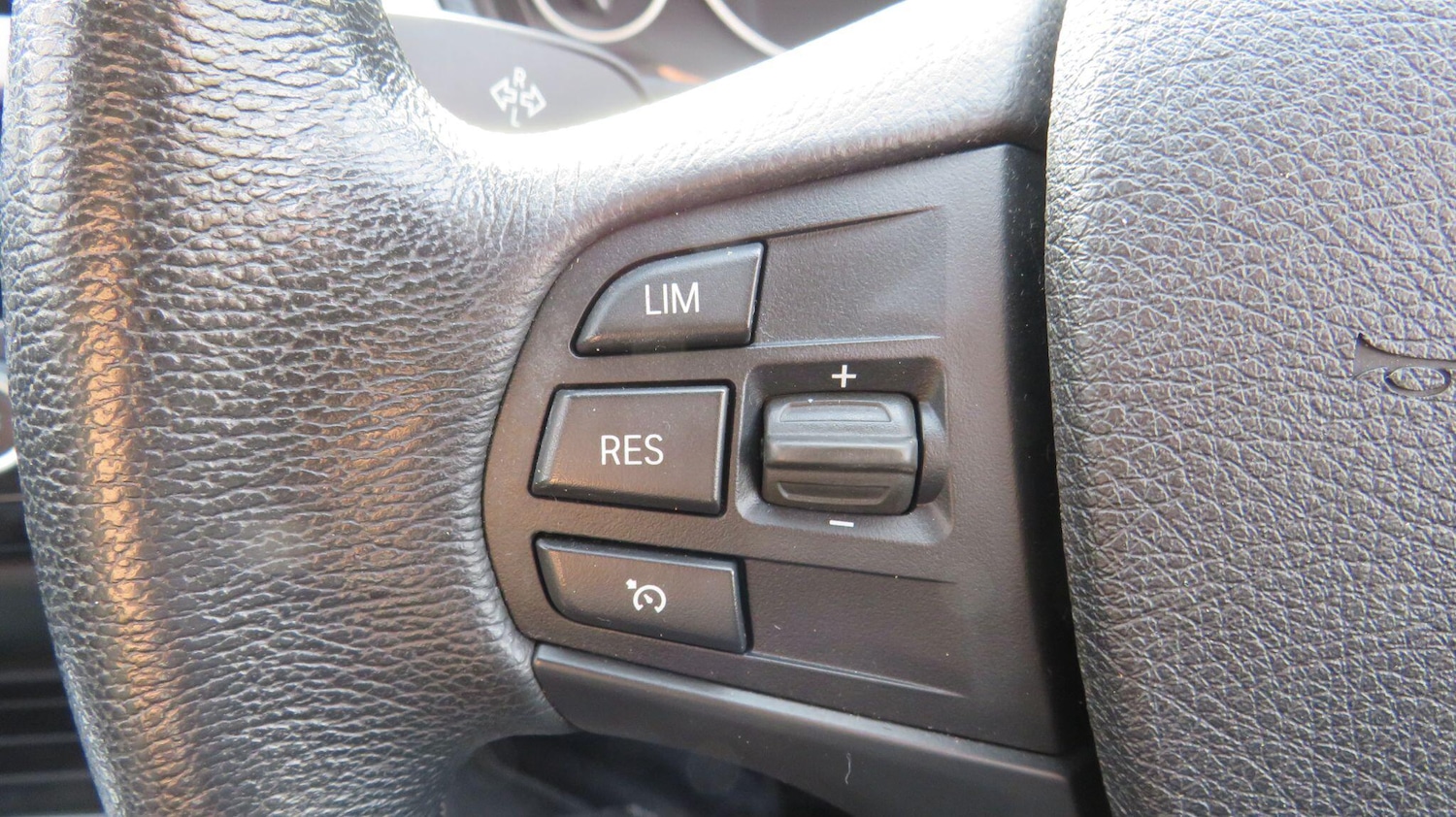 Used BMW 3 Series 2017 for sale - 76512494: Photo 21