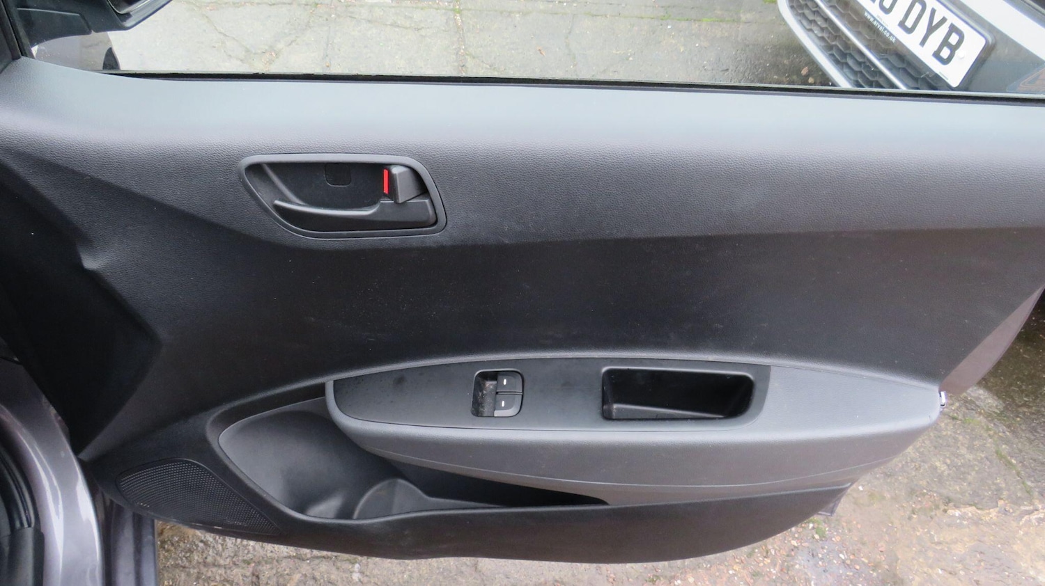 Used Hyundai i10 2018 for sale - 77166523: Photo 12