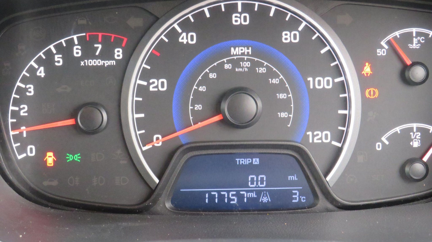 Used Hyundai i10 2018 for sale - 77166523: Photo 19