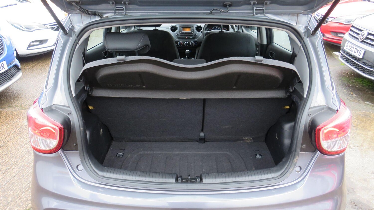 Used Hyundai i10 2018 for sale - 77166523: Photo 8