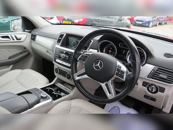 Used Mercedes-Benz GL-Class 2014 for sale - 76215394: Photo 3