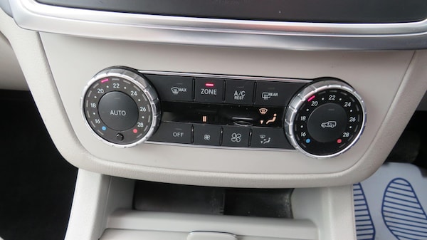 Used Mercedes-Benz GL-Class 2014 for sale - 76215394: Photo 46