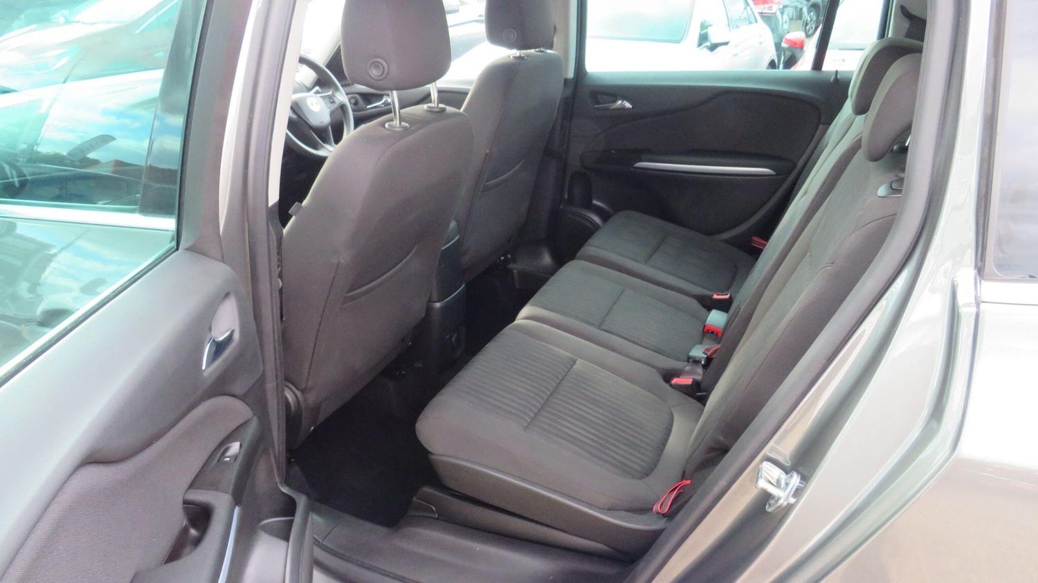 Used Vauxhall Zafira 2018 for sale - 76371090: Photo 16