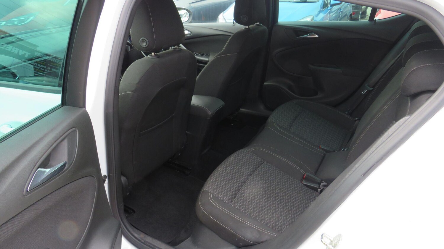 Used Vauxhall Astra for sale - 76997756: Photo 15