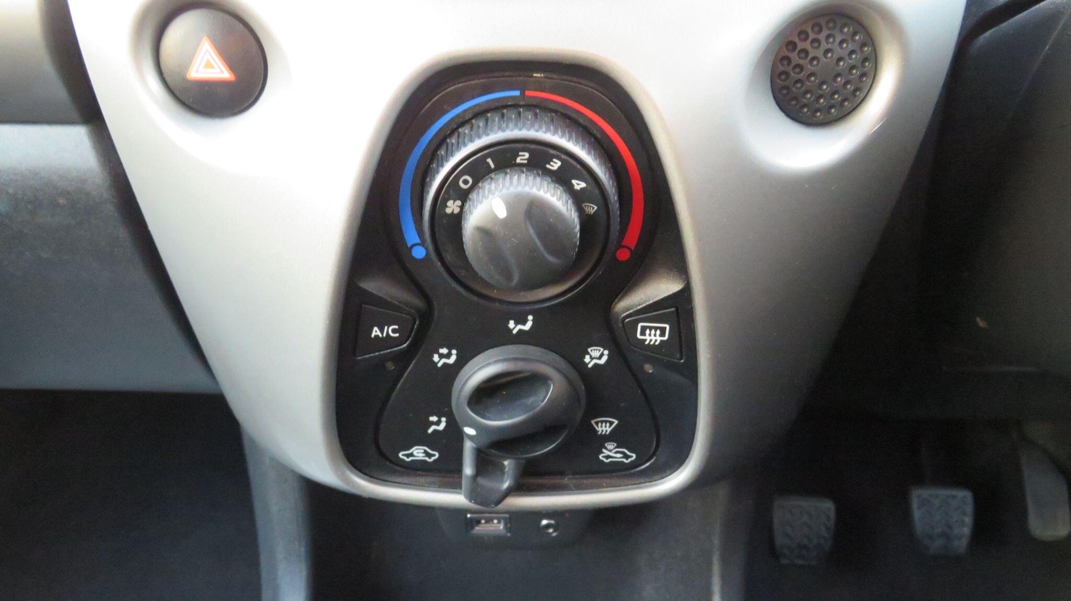 Used Citroen C1 for sale - 76996986: Photo 26