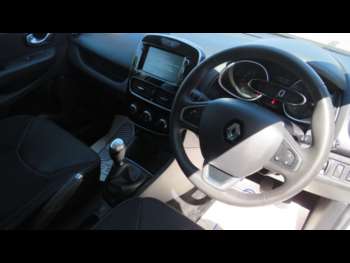 Used Renault Clio 2019 for sale - 74686519: Photo