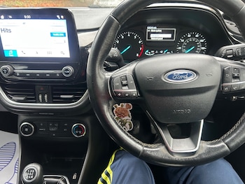 Used Ford Fiesta 2017 for sale - 76527406: Photo