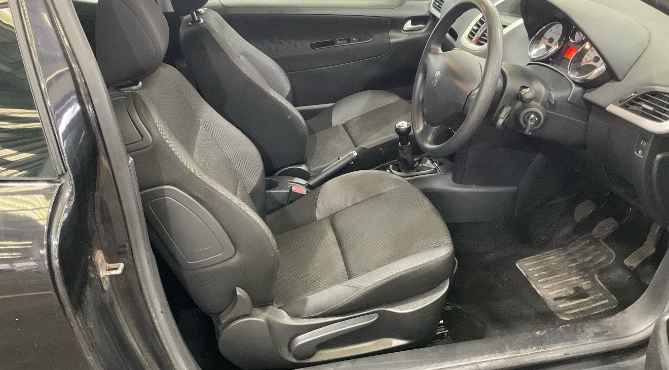 Used Peugeot 207 2010 for sale - 77213804: Photo 5