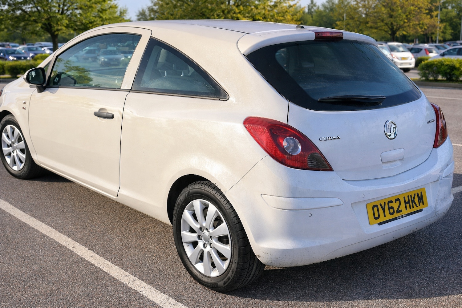 Used Vauxhall Corsa 2012 for sale - 77370985: Photo 2