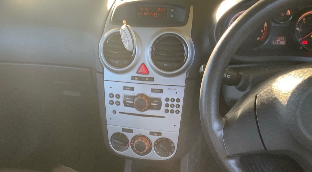 Used Vauxhall Corsa 2012 for sale - 77370985: Photo 7