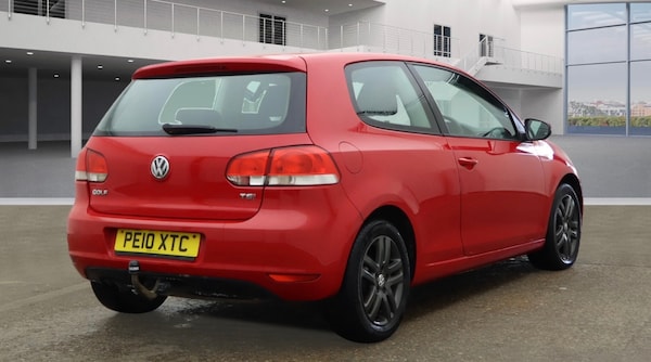 Used Volkswagen Golf 2010 for sale - 76285143: Photo 4