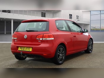 Used Volkswagen Golf 2010 for sale - 76285143: Photo 4