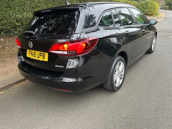 Used Vauxhall Astra 2018 for sale - 77051813: Photo