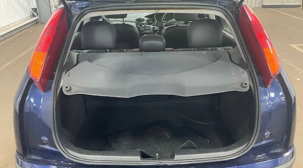 Used Ford Focus 2004 for sale - 76073718: Photo 3