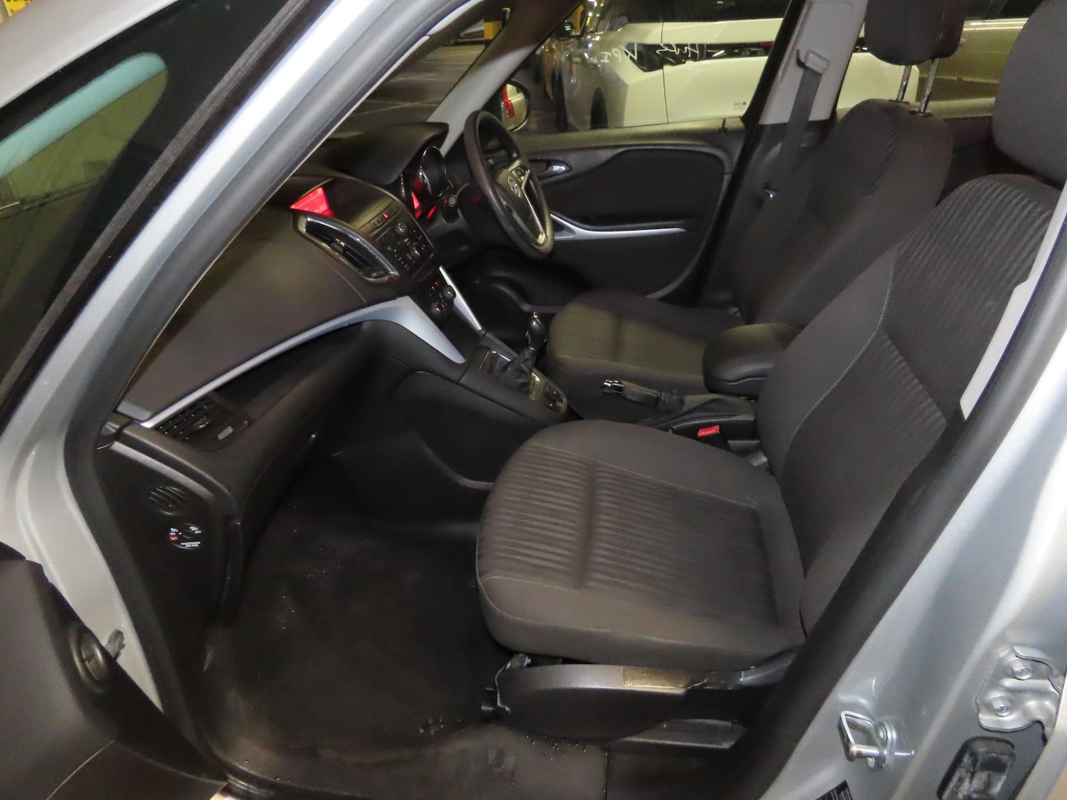 Used Vauxhall Zafira 2014 for sale - 76853867: Photo 3