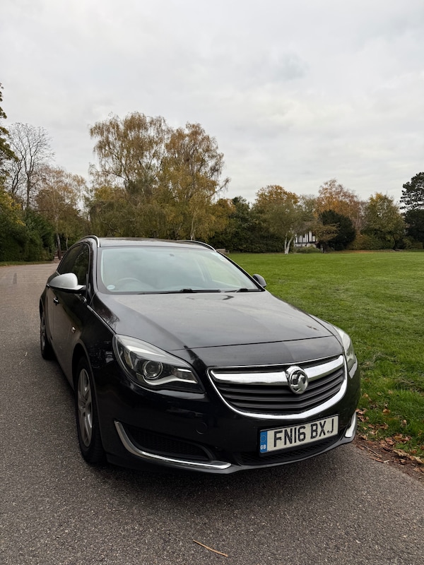 Used Vauxhall Insignia 2016 for sale - 76302618: Photo 1