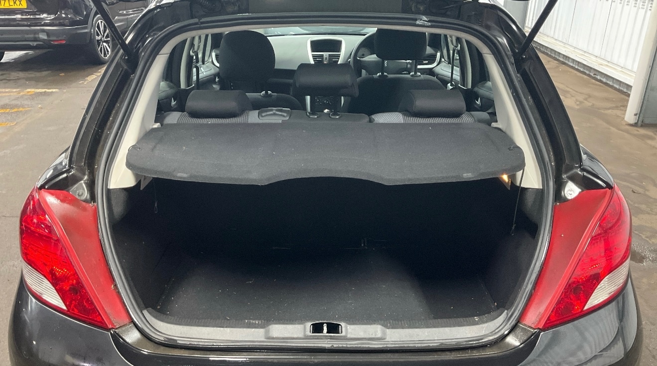 Used Peugeot 207 2011 for sale - 76589083: Photo 2