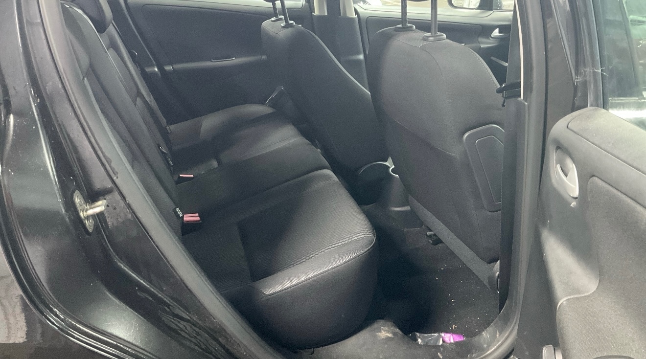 Used Peugeot 207 2011 for sale - 76589083: Photo 3