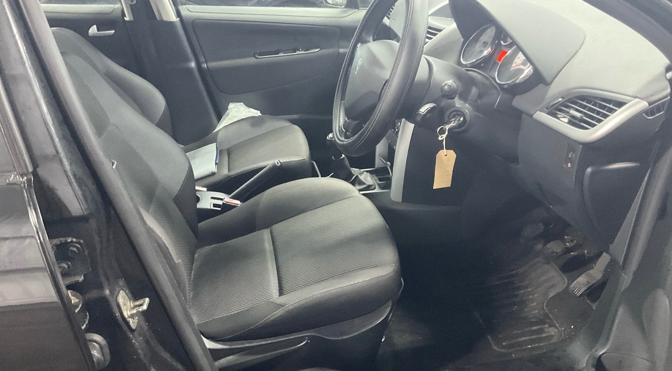 Used Peugeot 207 2011 for sale - 76589083: Photo 4