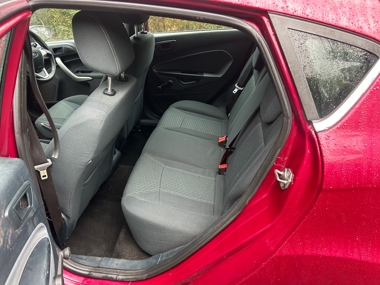 Used Ford Fiesta 2010 for sale - 77296887: Photo 4