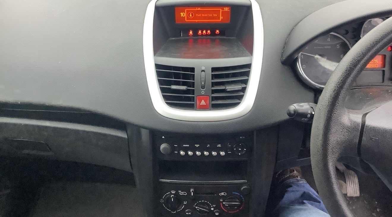 Used Peugeot 207 2009 for sale - 77201505: Photo 7