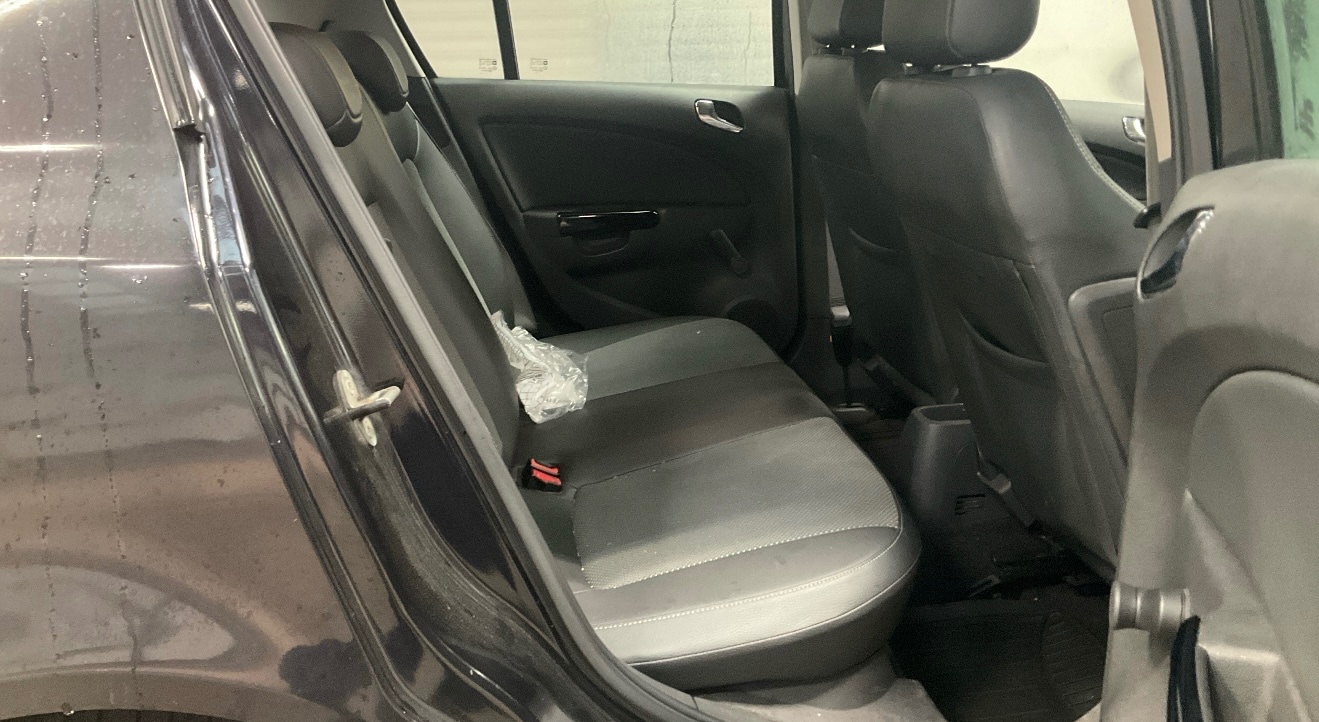 Used Vauxhall Corsa 2009 for sale - 76366992: Photo 3
