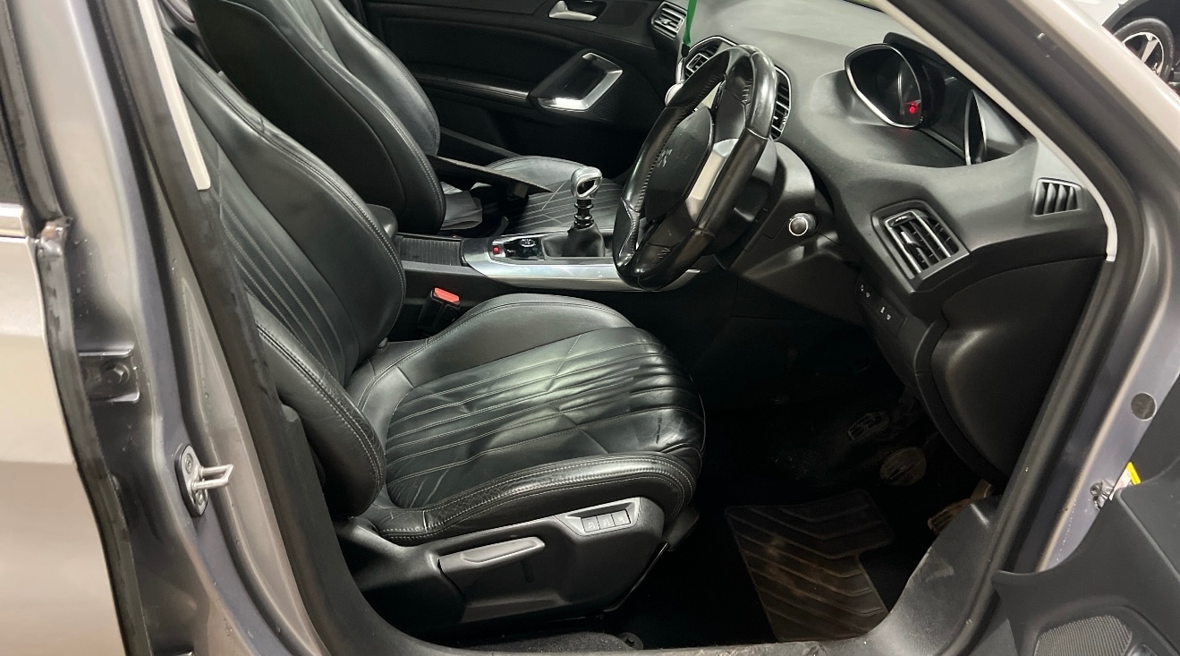 Used Peugeot 308 2014 for sale - 76258143: Photo 9