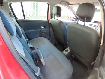 Used Renault Clio 2010 for sale - 75373712: Photo