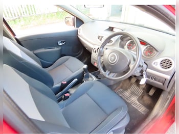 Used Renault Clio 2010 for sale - 75373712: Photo