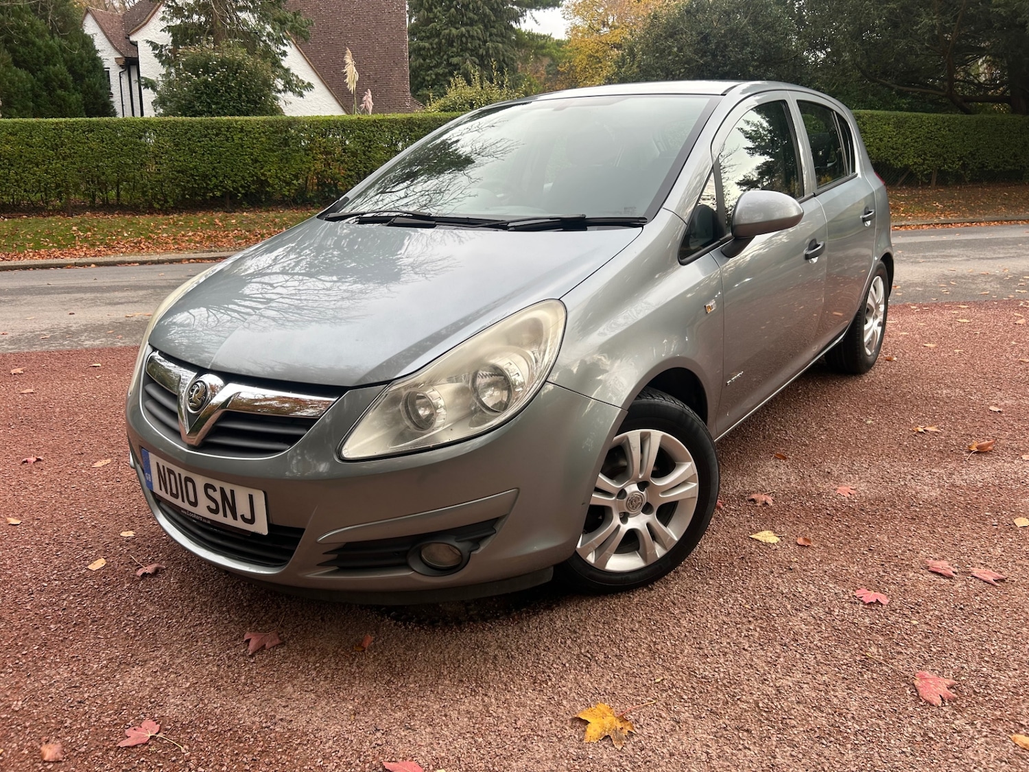 Used Vauxhall Corsa 2010 for sale - 76492312: Photo 2