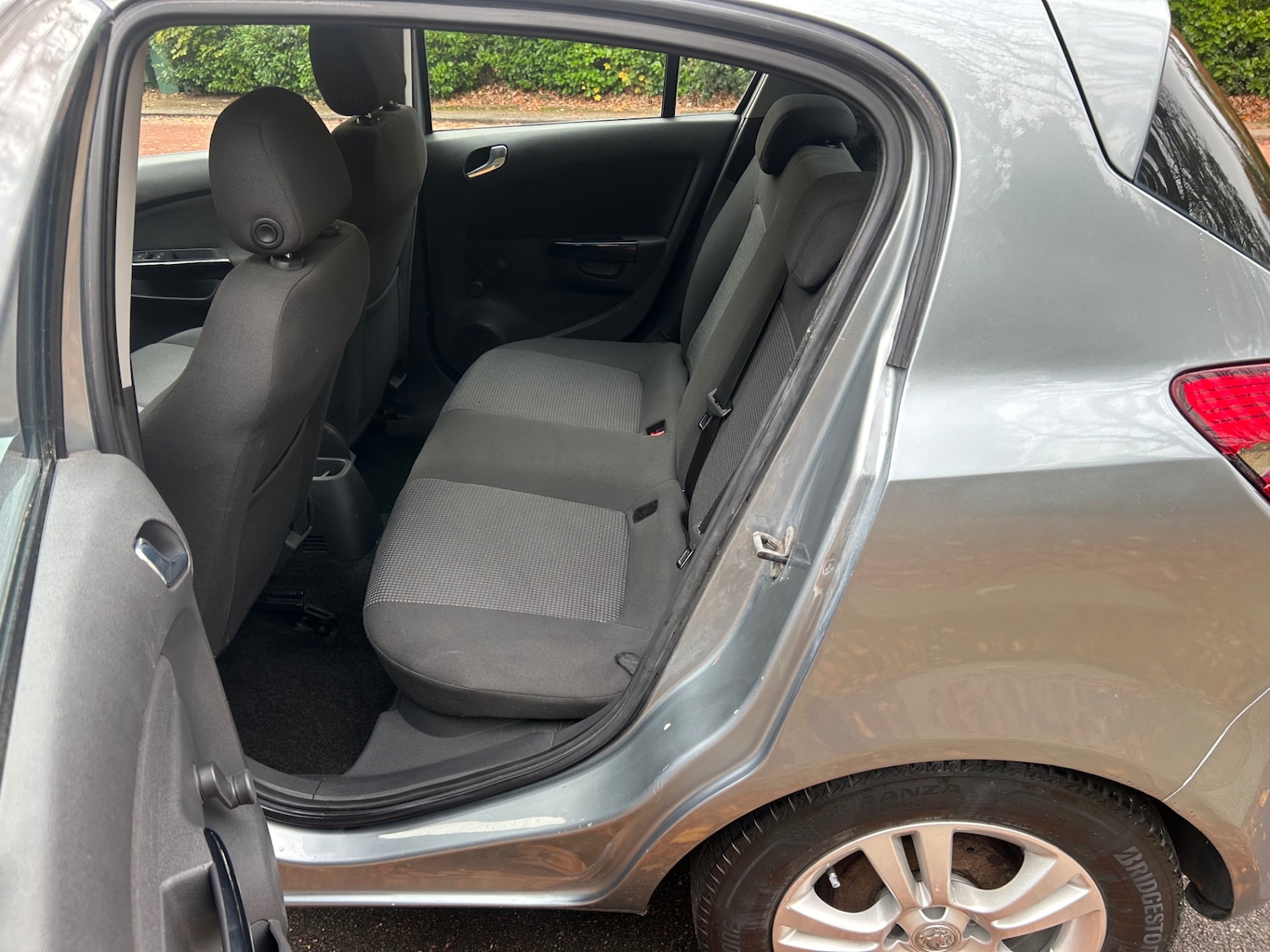 Used Vauxhall Corsa 2010 for sale - 76492312: Photo 5