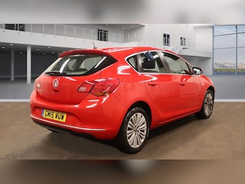 Used Vauxhall Astra 2015 for sale - 76977344: Photo