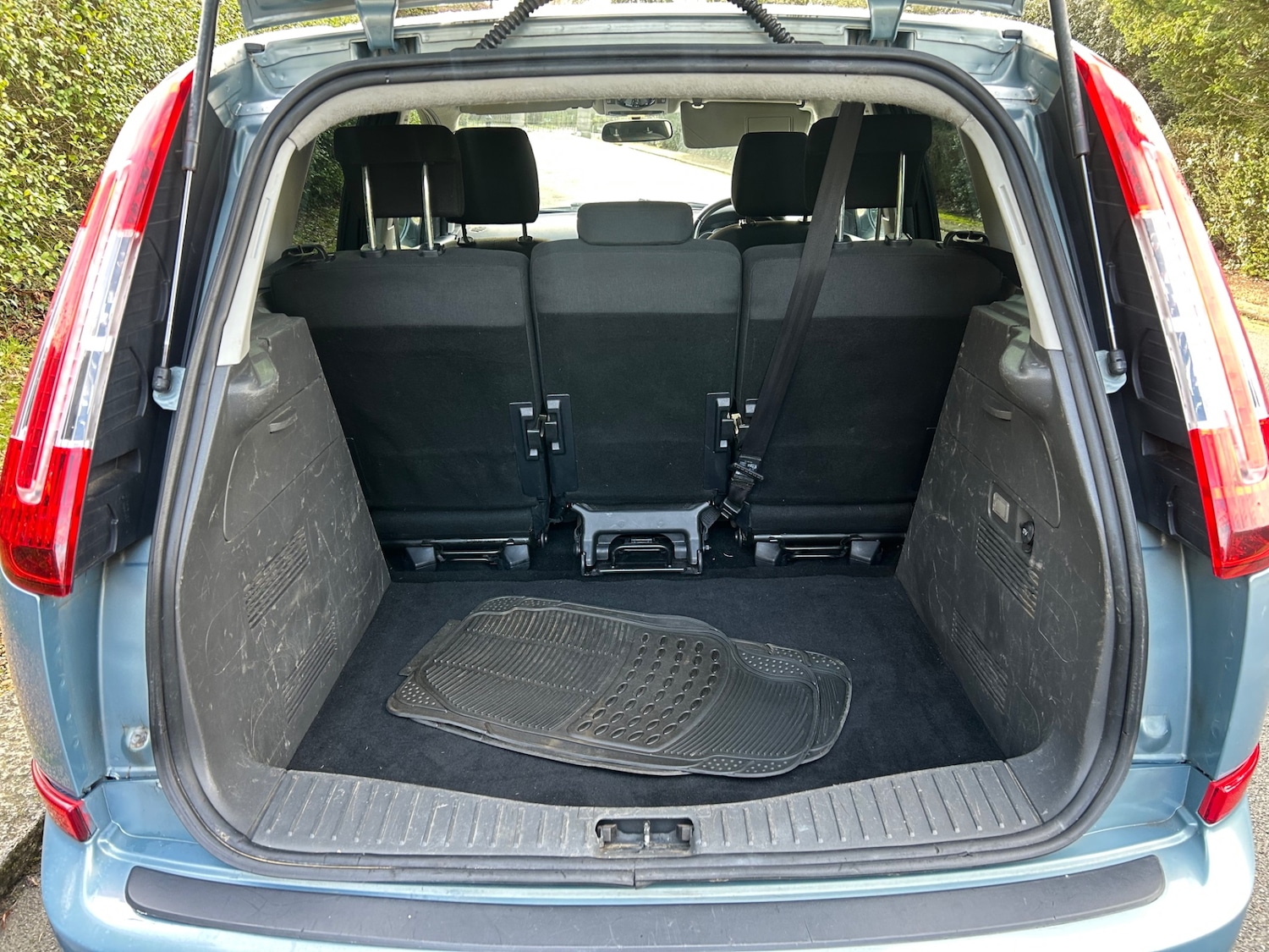 Used Ford C-Max 2010 for sale - 77310832: Photo 3