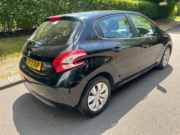 Used Peugeot 208 2013 for sale - 75531045: Photo 3