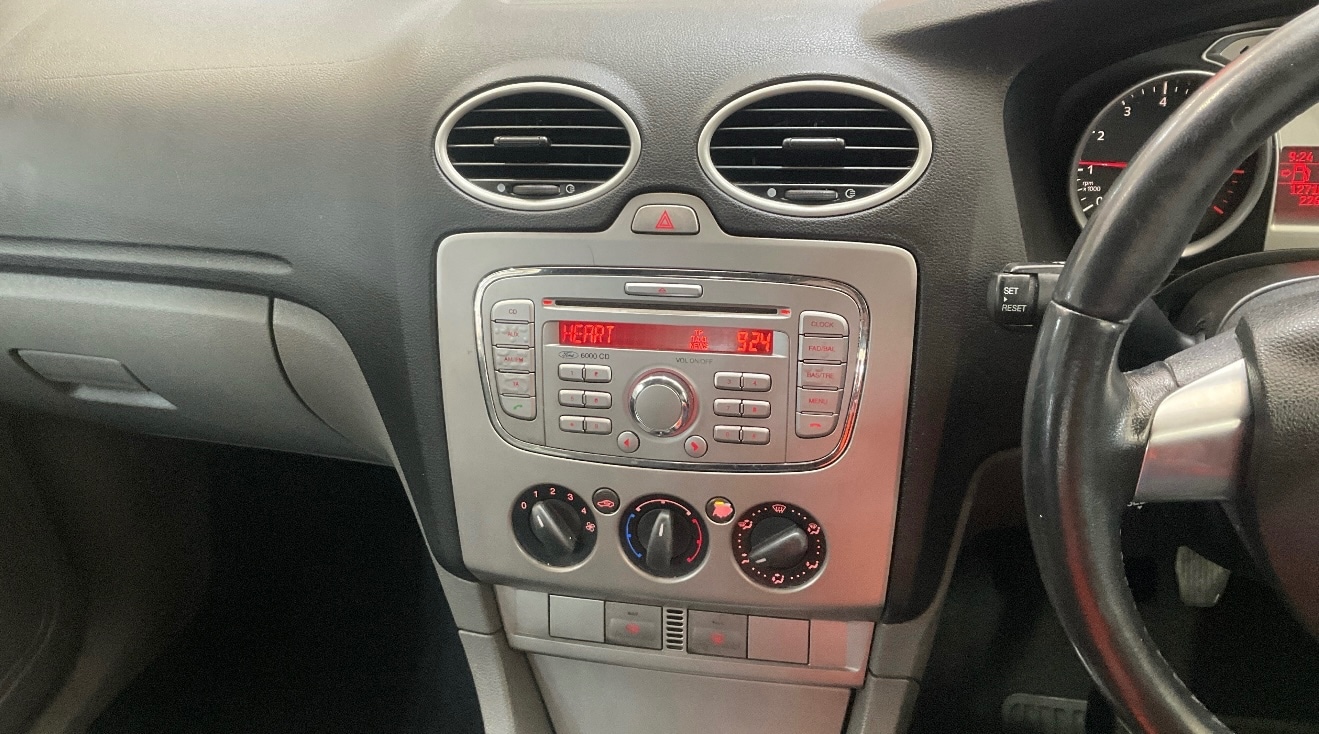 Used Ford Focus 2009 for sale - 76545520: Photo 11