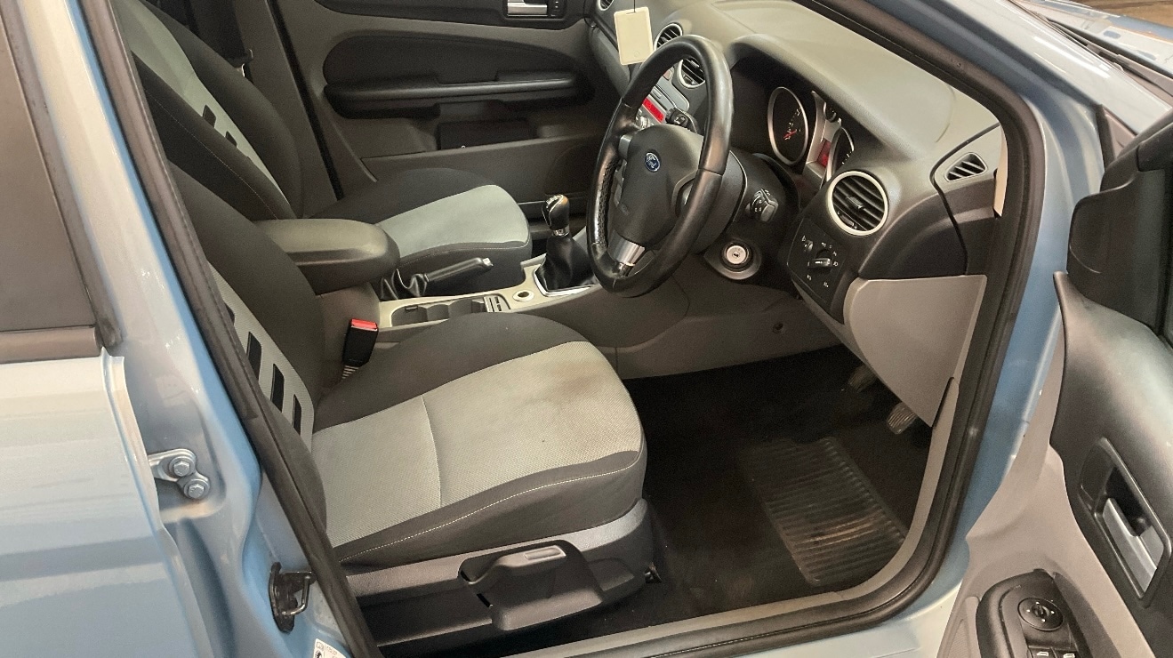 Used Ford Focus 2009 for sale - 76545520: Photo 9