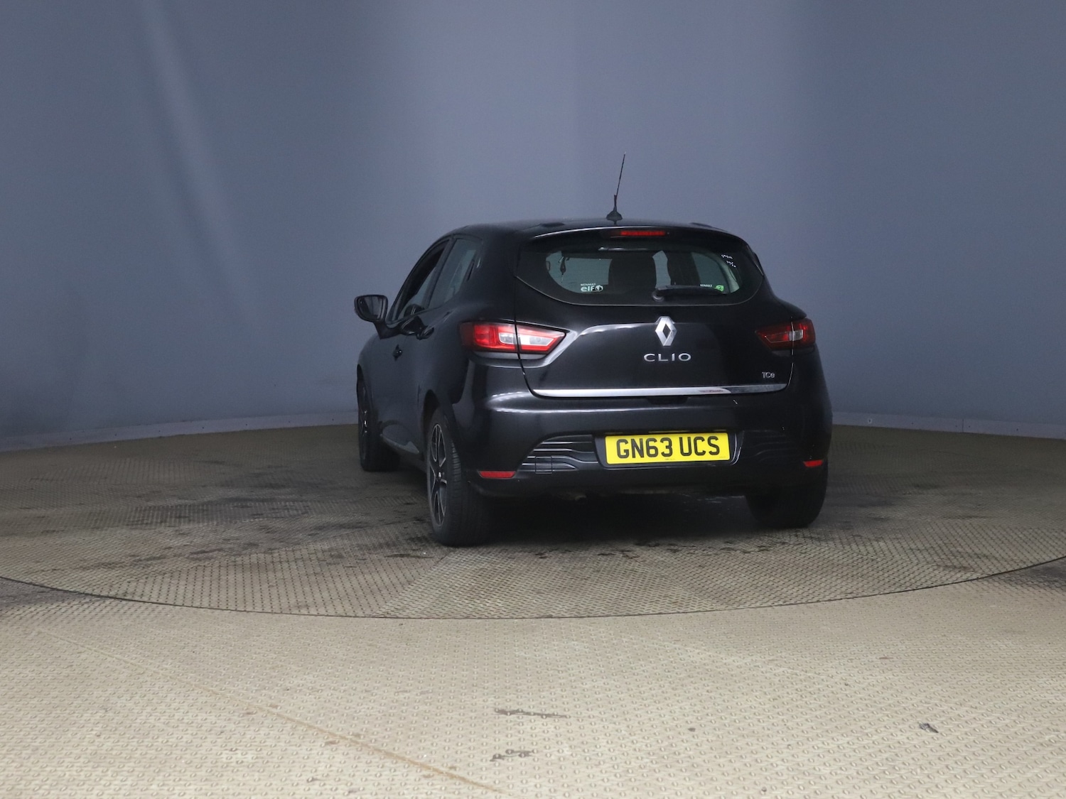 Used Renault Clio 2013 for sale - 76347477: Photo 2
