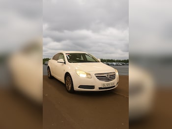 Vauxhall - Insignia
