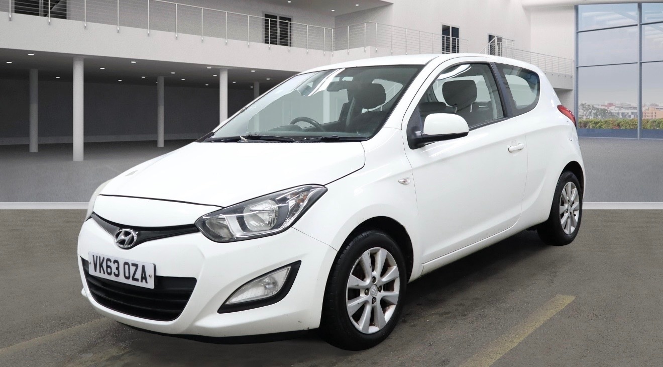 Used Hyundai i20 2013 for sale - 77104585: Photo 2