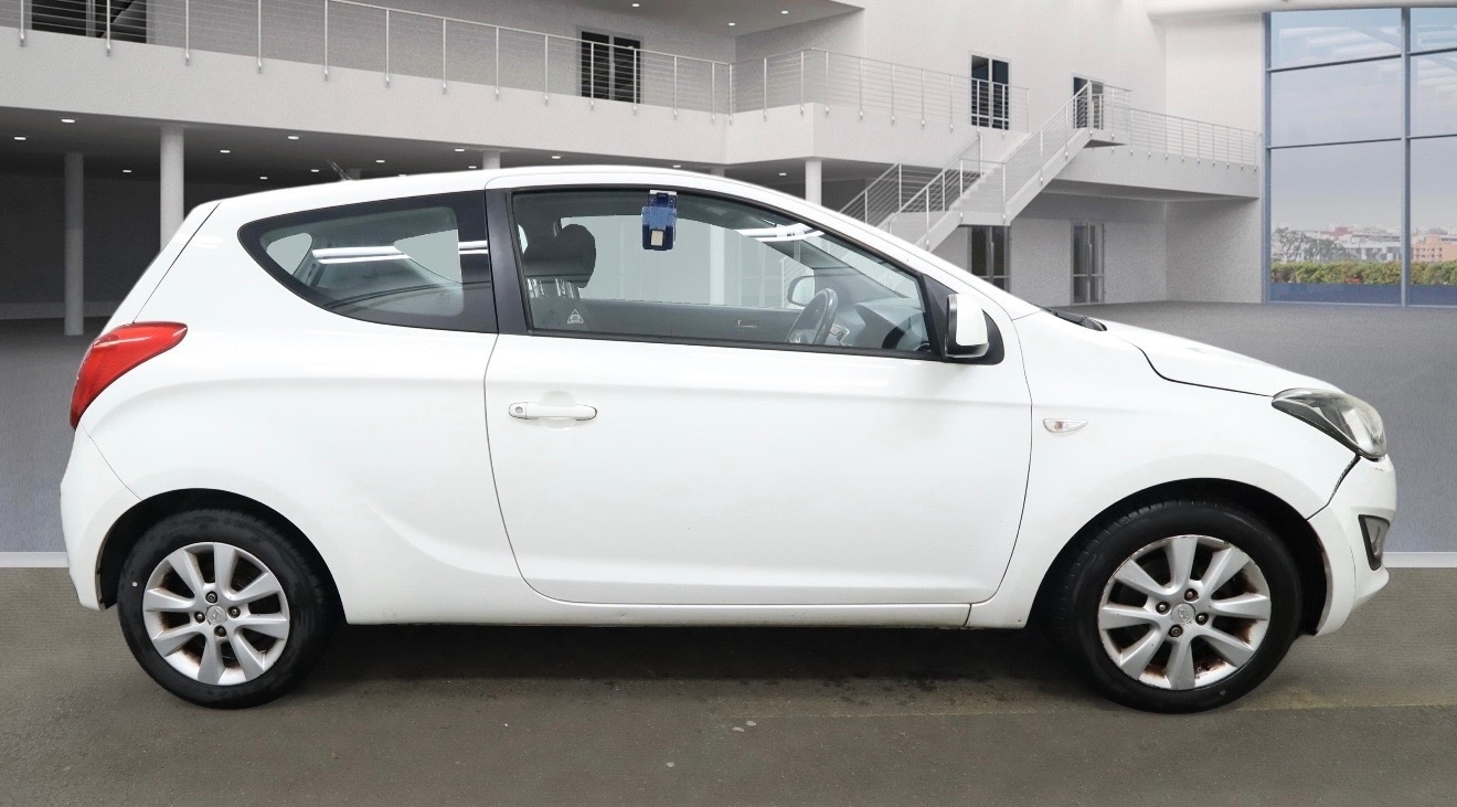 Used Hyundai i20 2013 for sale - 77104585: Photo 3