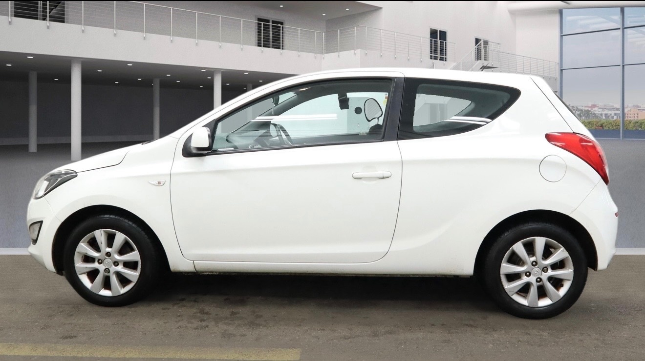 Used Hyundai i20 2013 for sale - 77104585: Photo 4