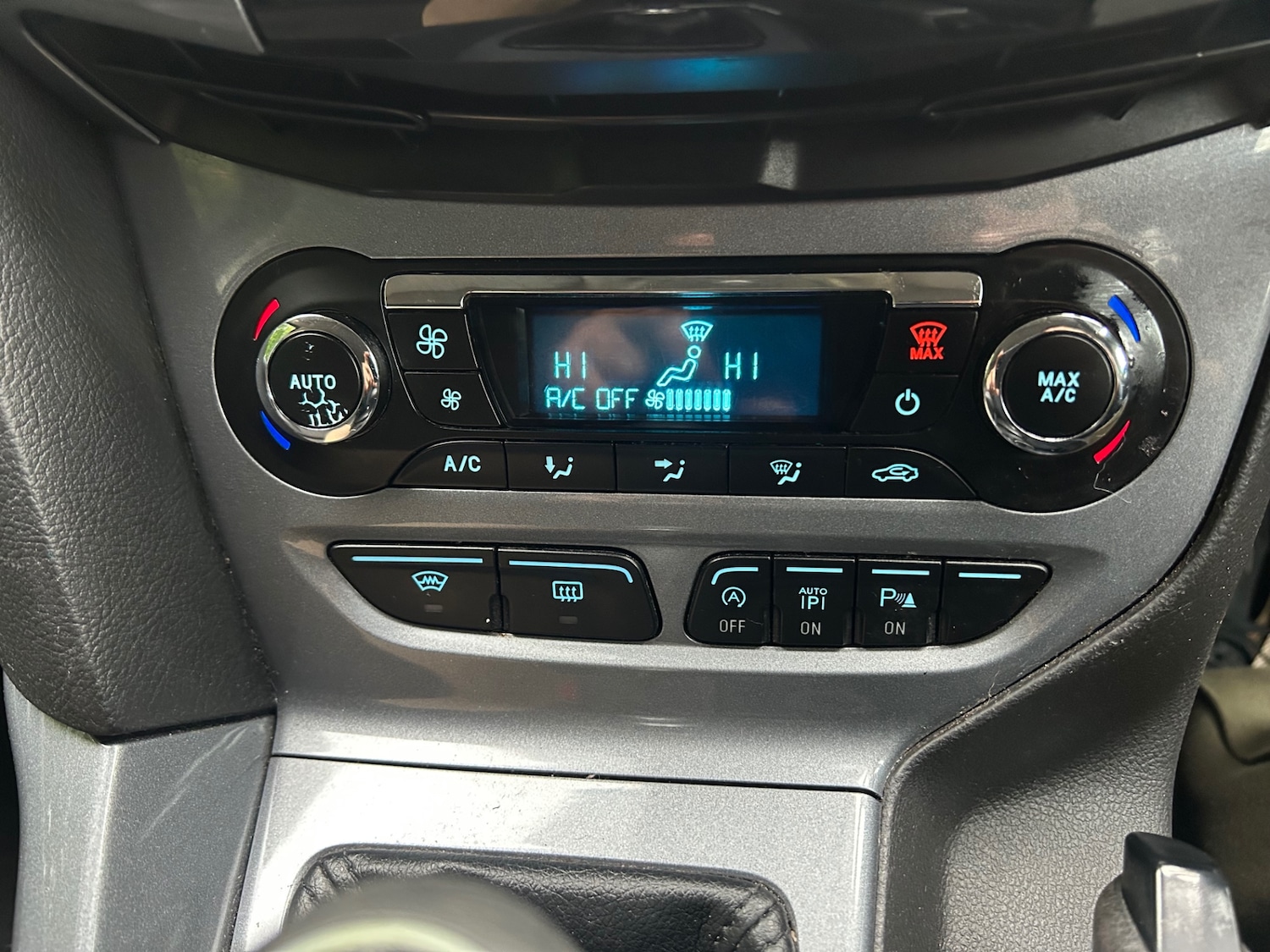 Used Ford Focus 2011 for sale - 76853935: Photo 10