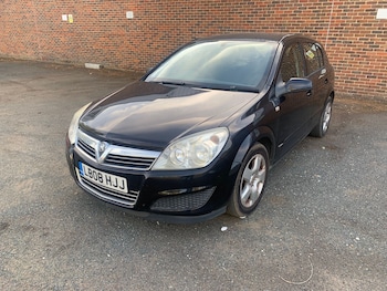 Vauxhall - Astra